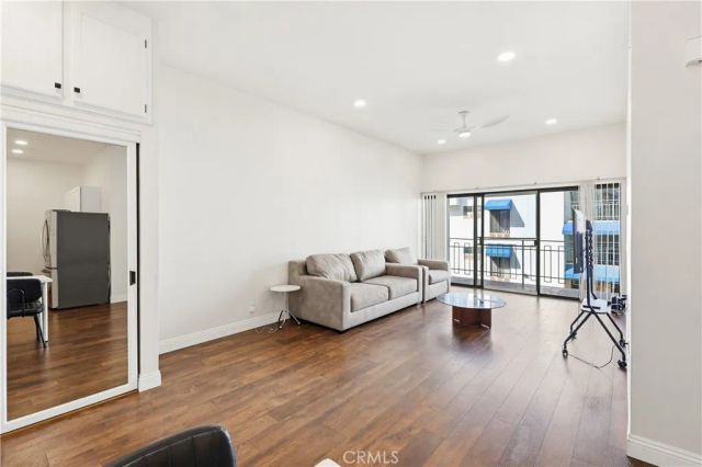 8328 Regents Road 1F, San Diego, CA 92122