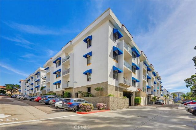 8328 Regents Road 1F, San Diego, CA 92122