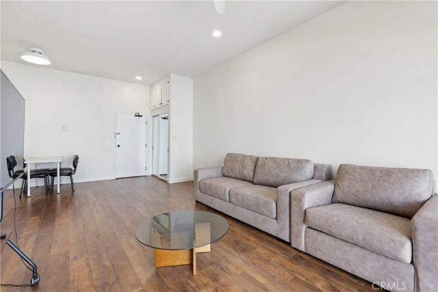 8328 Regents Road 1F, San Diego, CA 92122