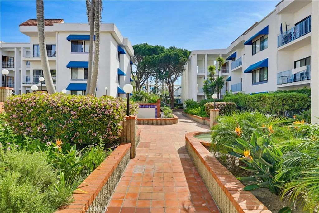 8328 Regents Road 1F, San Diego, CA 92122