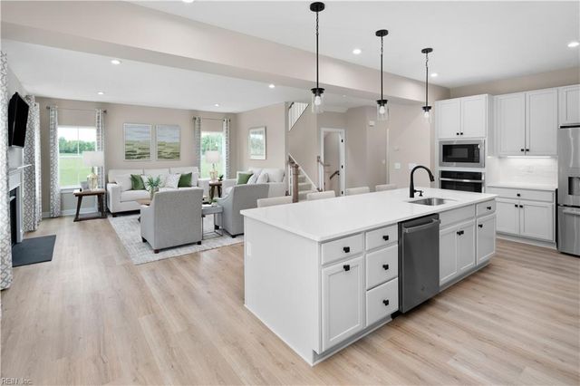 1512 Charlie ST, Chesapeake, VA 23322