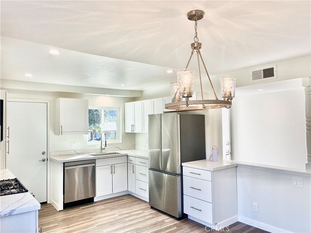 75 Maxine Avenue, Oak View, CA 93022