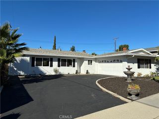 75 Maxine Avenue, Oak View, CA 93022