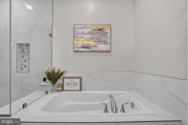 42290 PEREGRINE TER, Brambleton, VA 20148