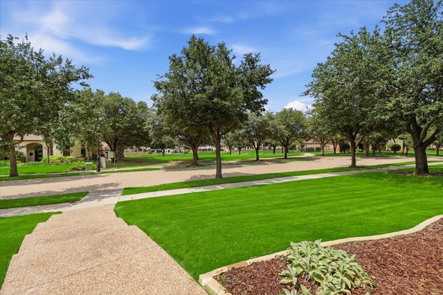 1137 King Mark Drive, Lewisville, TX 75056