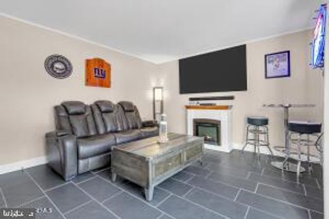109 WOODRIDGE AVENUE, Toms River, NJ 08755