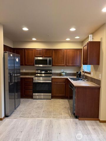 17813 79th Avenue Ct E, Puyallup, WA 98375