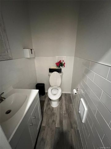 39-31 47th Avenue, Sunnyside, NY 11104