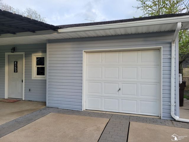4153 4th Street, Newport, MI 48166