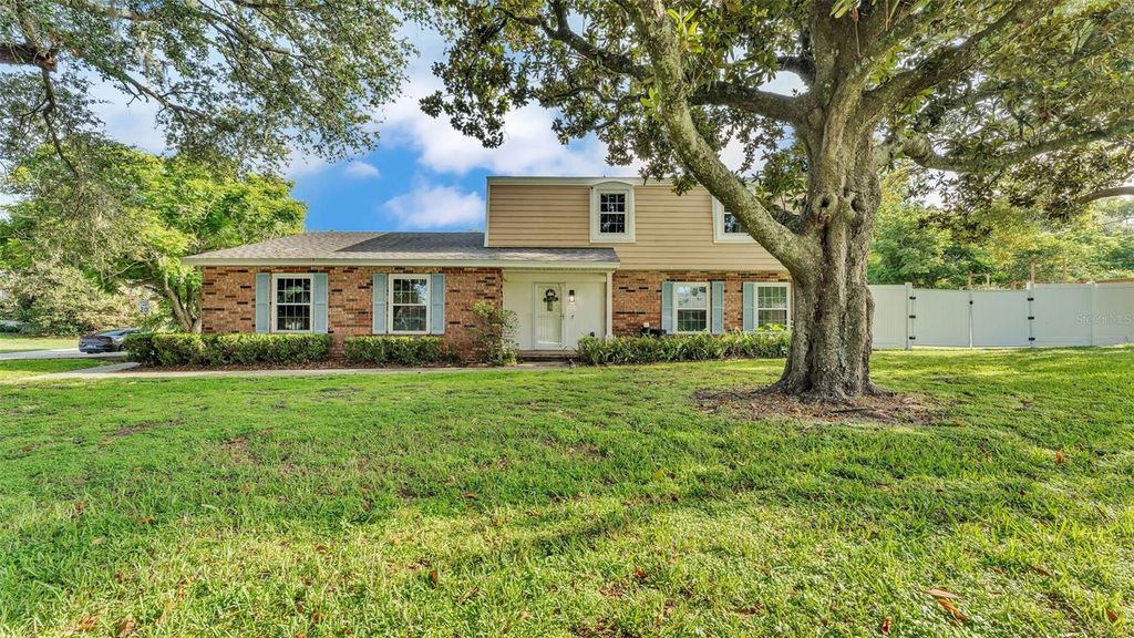 1910 CLUBHOUSE ROAD, Lakeland, FL 33813