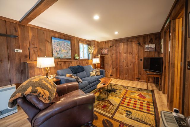 68 East Brook Crossing, Wilmington, VT 05363