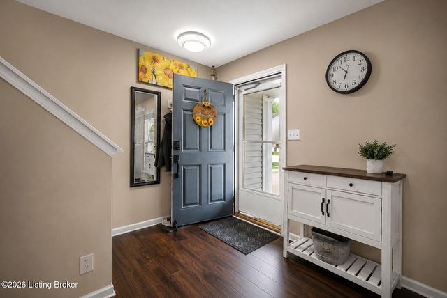 10514 Harrogate Ct, Louisville, KY 40229