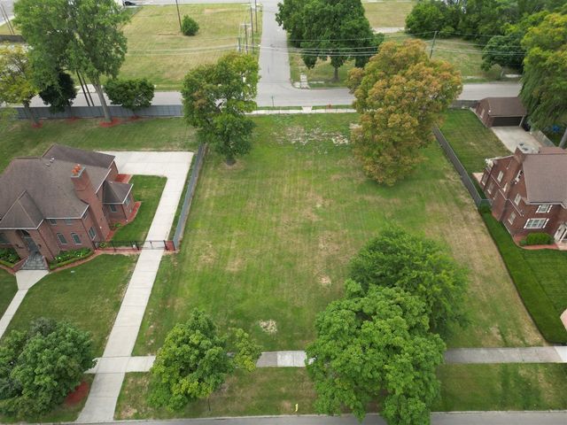 2969 Seminole Street, Detroit, MI 48214