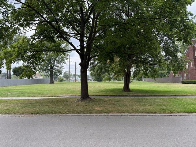 2969 Seminole Street, Detroit, MI 48214