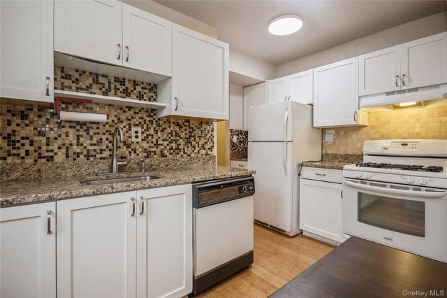 4 Sadore Lane 3E, Yonkers, NY 10710