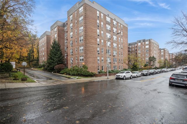 4 Sadore Lane 3E, Yonkers, NY 10710