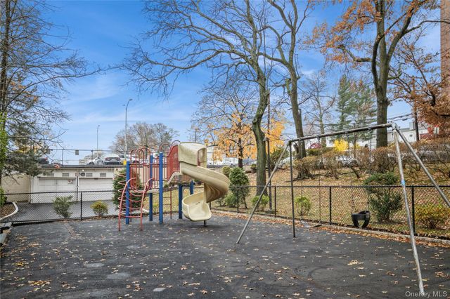 4 Sadore Lane 3E, Yonkers, NY 10710