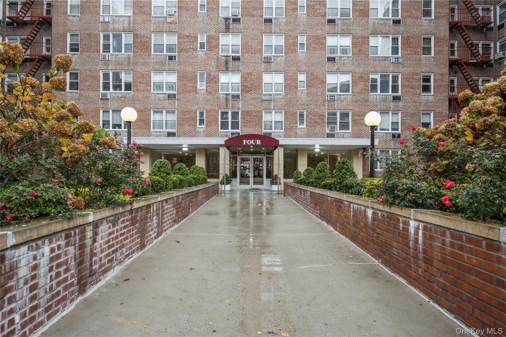 4 Sadore Lane 3E, Yonkers, NY 10710