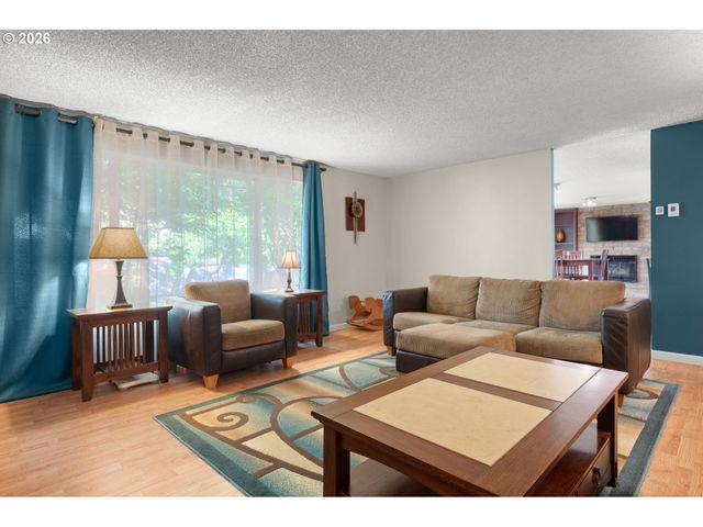 3389 Kevington Ave, Eugene, OR 97405