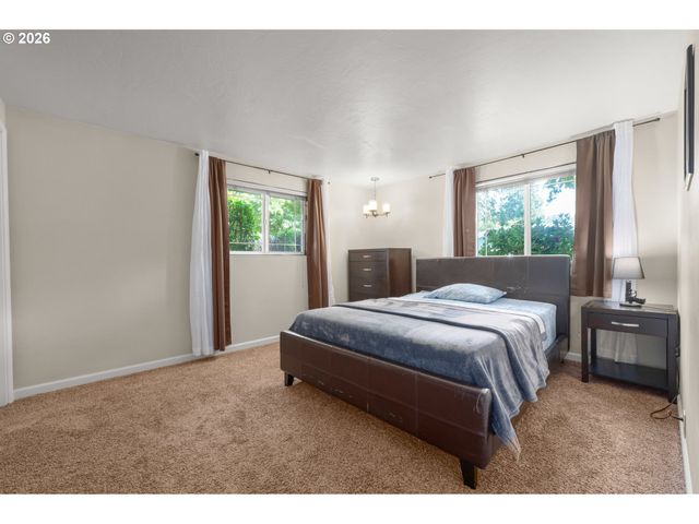 3389 Kevington Ave, Eugene, OR 97405