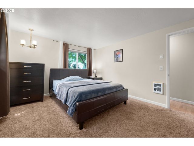 3389 Kevington Ave, Eugene, OR 97405