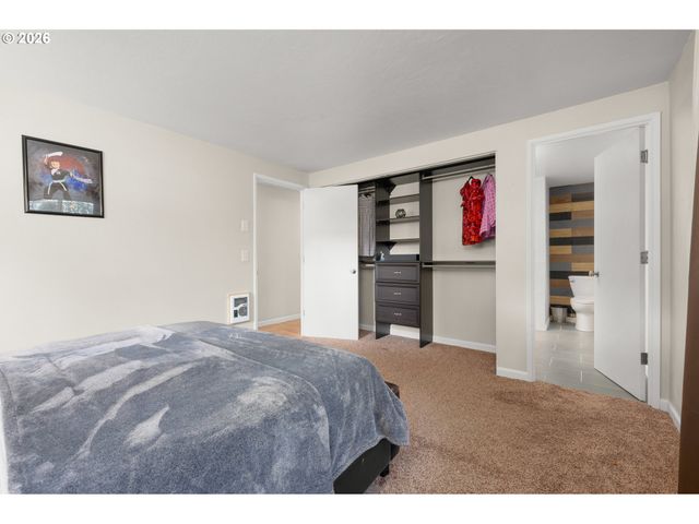 3389 Kevington Ave, Eugene, OR 97405