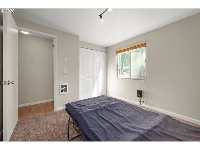 3389 Kevington Ave, Eugene, OR 97405