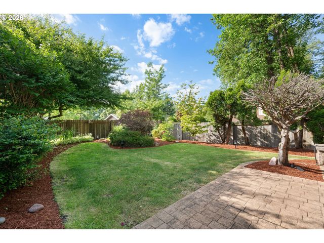 3389 Kevington Ave, Eugene, OR 97405