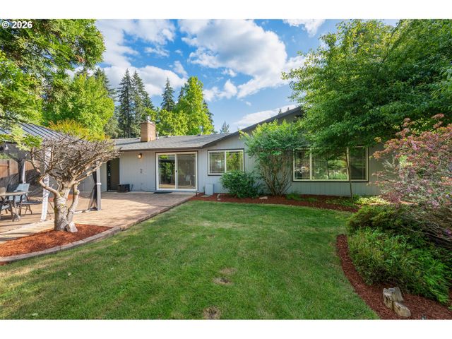 3389 Kevington Ave, Eugene, OR 97405