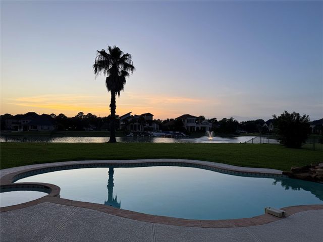 1902 Sparrows Ridge, Katy, TX 77450