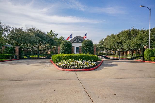 1902 Sparrows Ridge, Katy, TX 77450