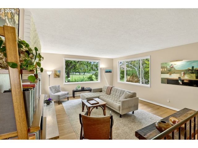 1445 Ne COUNTRY CLUB Ave, Gresham, OR 97030