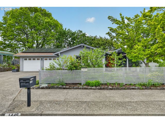 1445 Ne COUNTRY CLUB Ave, Gresham, OR 97030