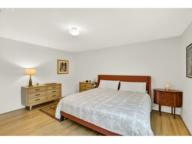 1445 Ne COUNTRY CLUB Ave, Gresham, OR 97030