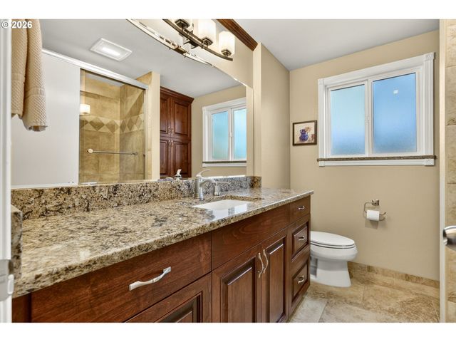 1445 Ne COUNTRY CLUB Ave, Gresham, OR 97030