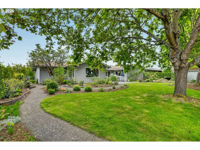 1445 Ne COUNTRY CLUB Ave, Gresham, OR 97030