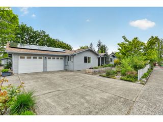 1445 Ne COUNTRY CLUB Ave, Gresham, OR 97030