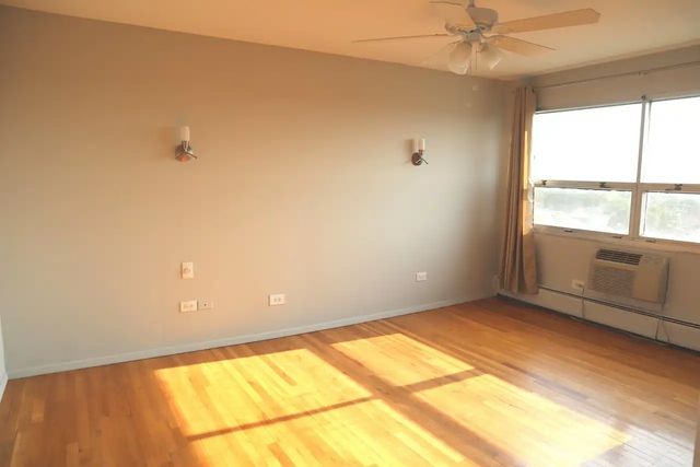 9009 Golf Road 8B, Des Plaines, IL 60016