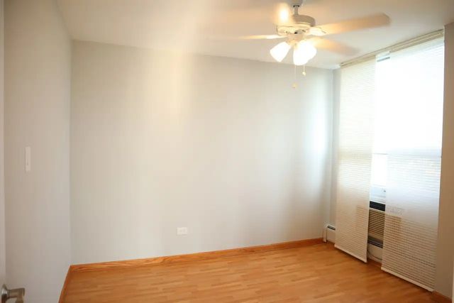 9009 Golf Road 8B, Des Plaines, IL 60016