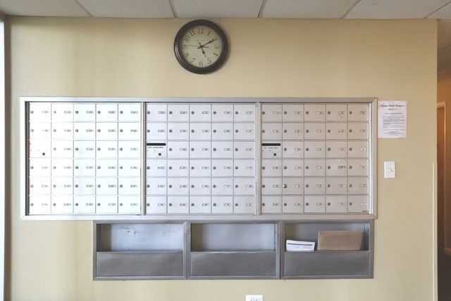 9009 Golf Road 8B, Des Plaines, IL 60016