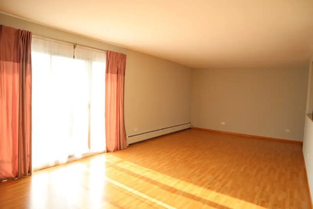 9009 Golf Road 8B, Des Plaines, IL 60016