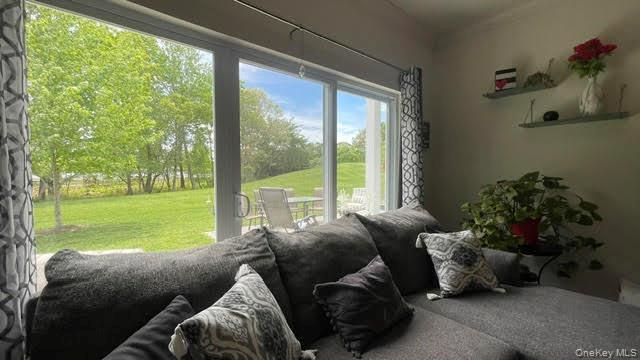 40 Greentree Court, Shirley, NY 11967