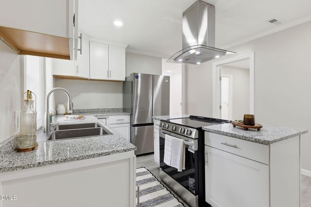 98 S Fayetteville Street, Parkton, NC 28371