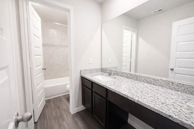 5127 Shelby Katherine Drive, Rosharon, TX 77583