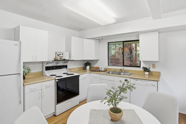 75 Redwood Drive, La Honda, CA 94020