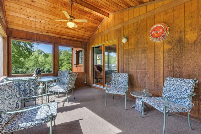 2085 Frew Mill Rd, Shenango Twp, PA 16101