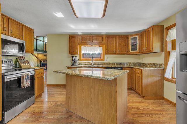 2085 Frew Mill Rd, Shenango Twp, PA 16101