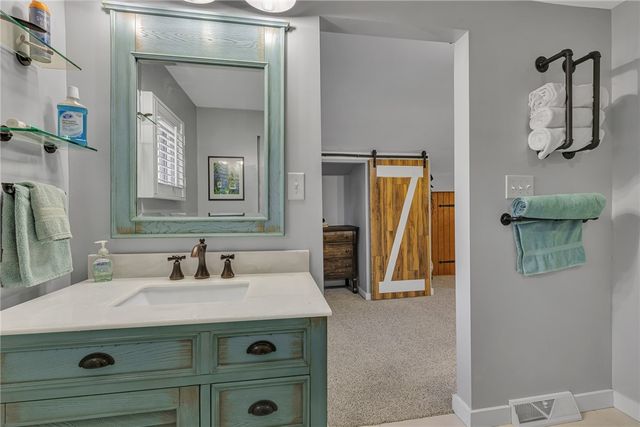 2085 Frew Mill Rd, Shenango Twp, PA 16101