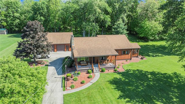 2085 Frew Mill Rd, Shenango Twp, PA 16101