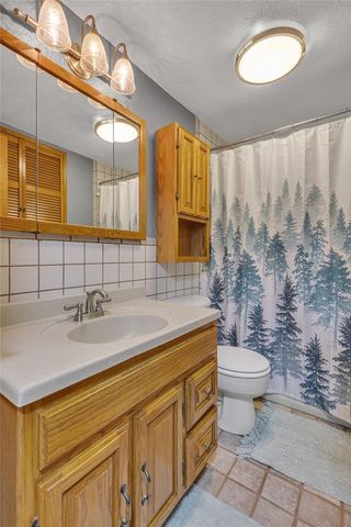 2085 Frew Mill Rd, Shenango Twp, PA 16101